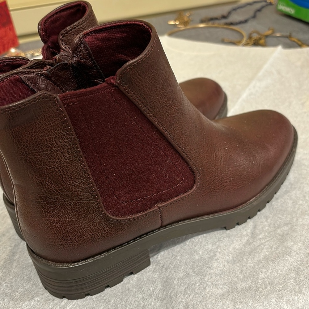 Baretraps Daytona Chelsea‎ Ankle Booties 6.5 Faux Leather
